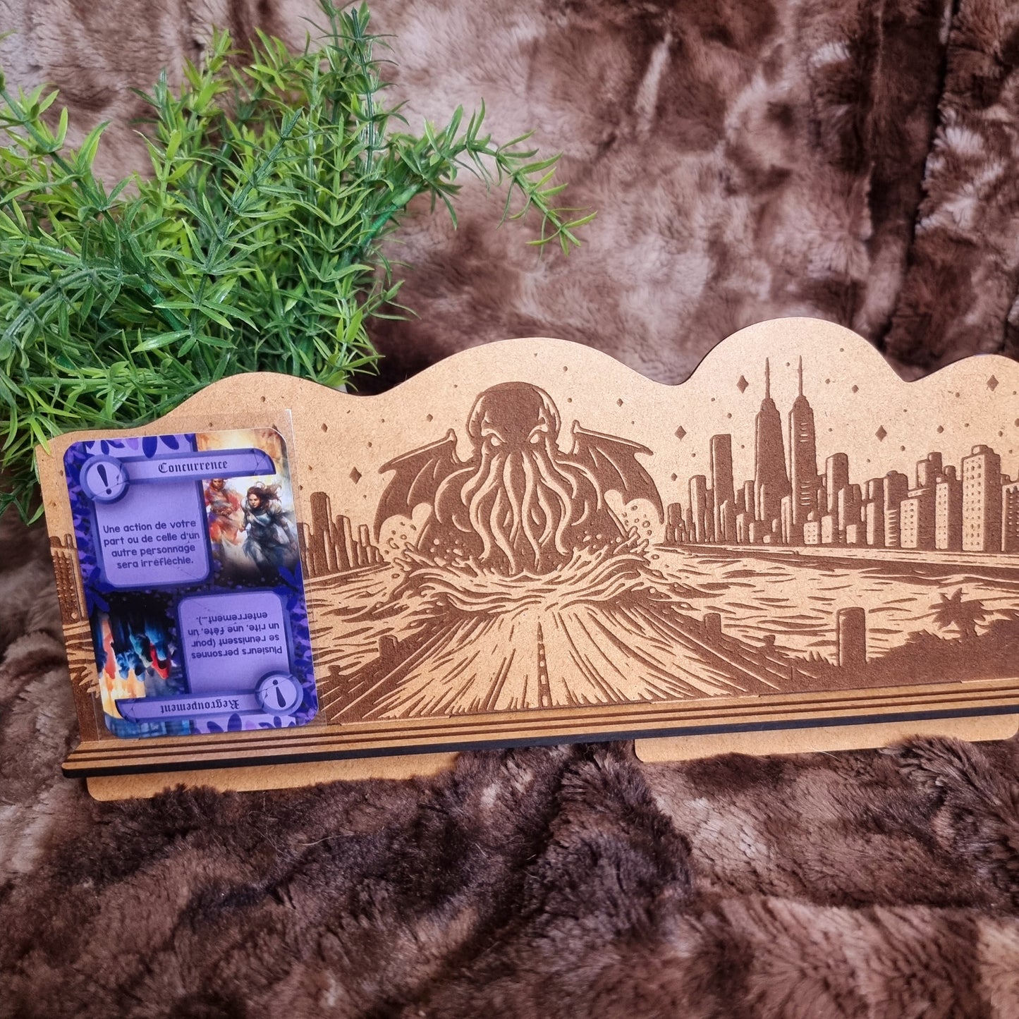 Support pour 4 cartes actives "Cthulhu sur la ville"