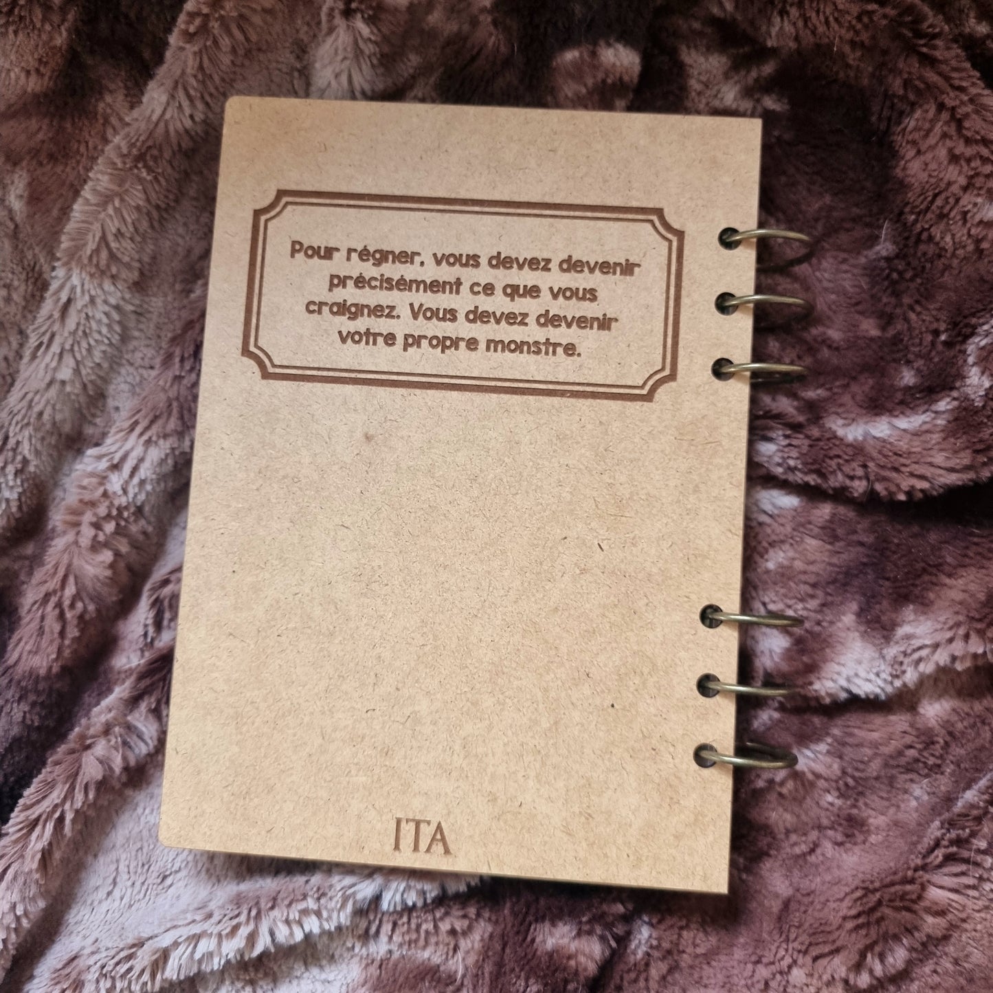 Carnet en bois Vampire la Mascarade Personnalisable