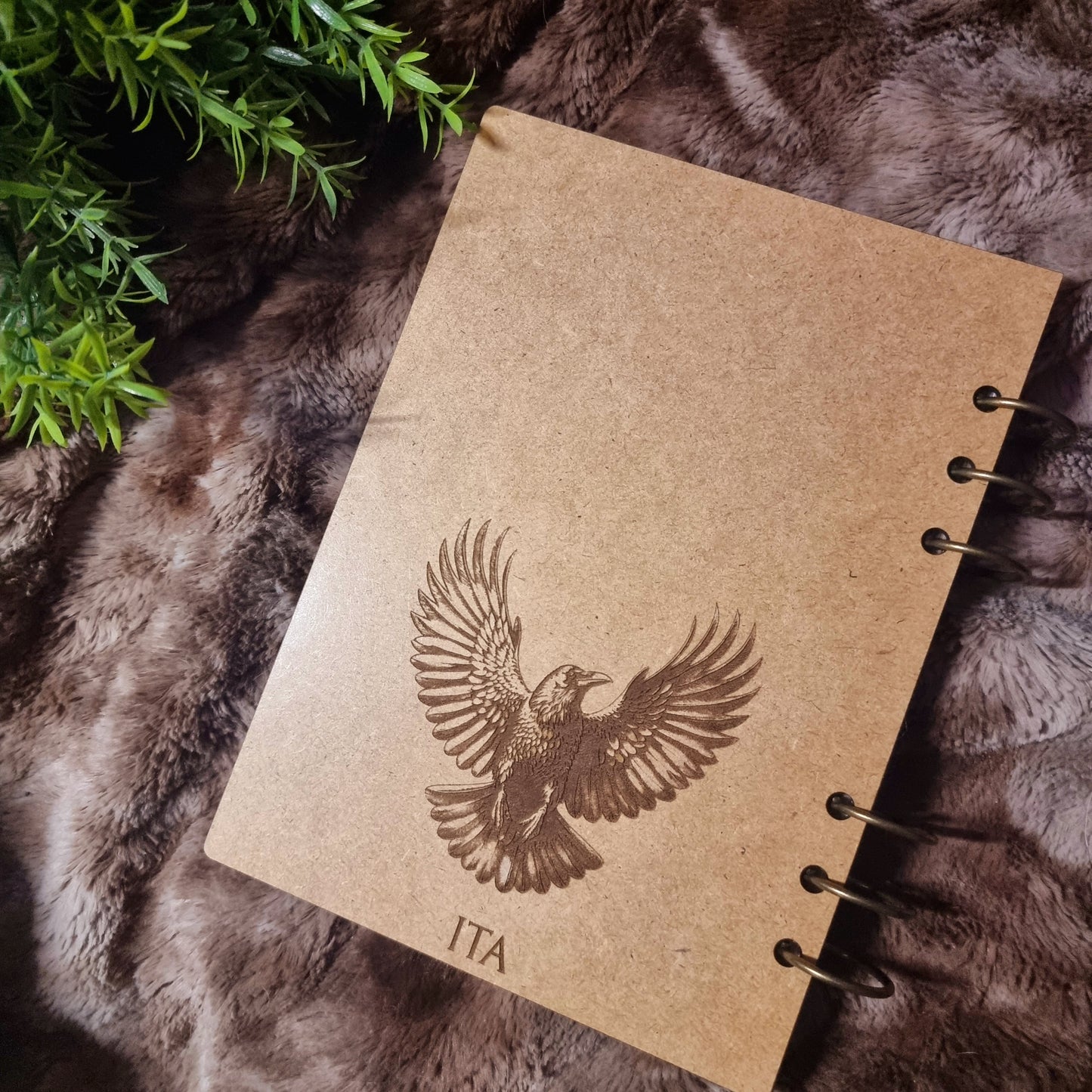 Carnet en bois Corbeau sur les montagnes