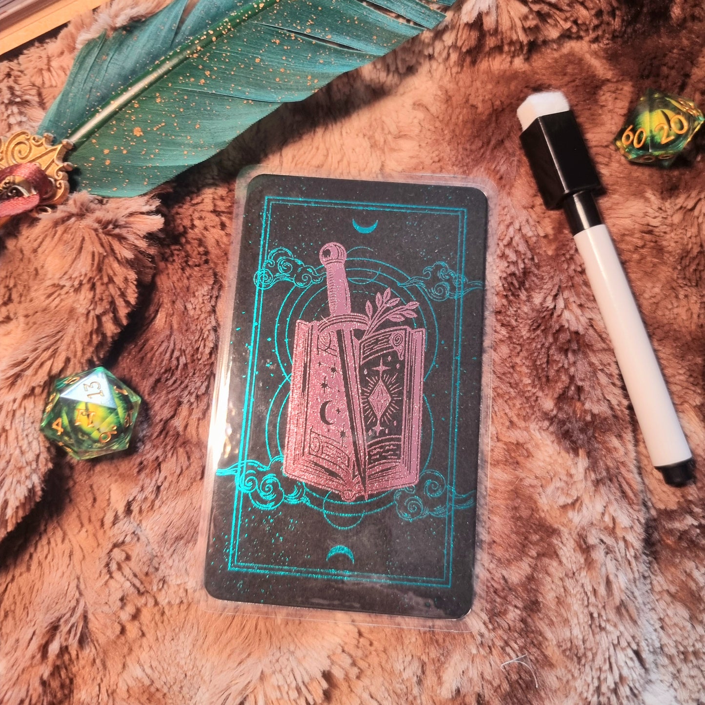 Oracle et tourments format tarot Livre et épée