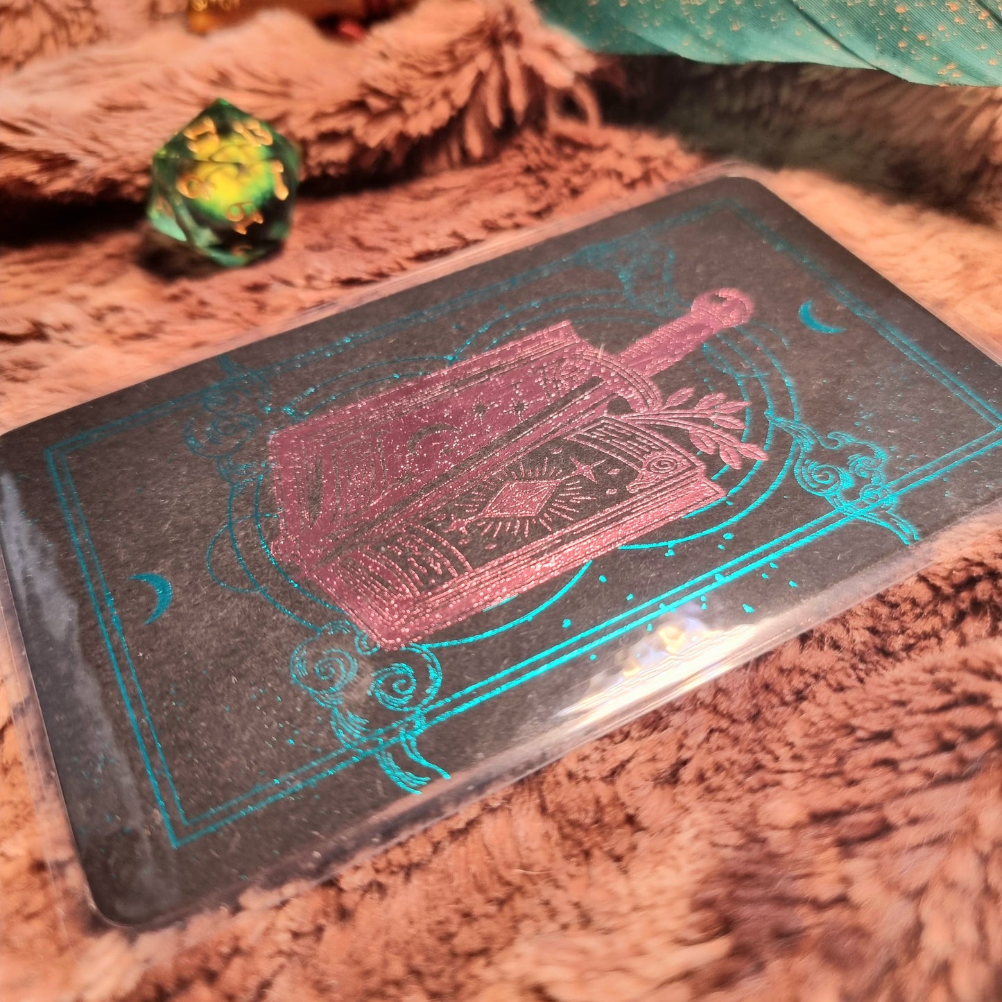 Oracle et tourments format tarot Livre et épée